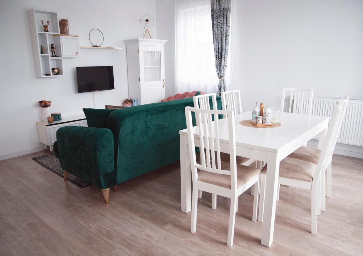 Elis Apartment By Oasis Homes 오라데아 외부 사진